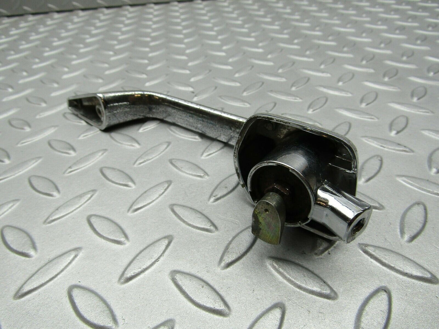 3291 Mercedes-Benz W108 280SE Door Handle Rear Left 1087661102