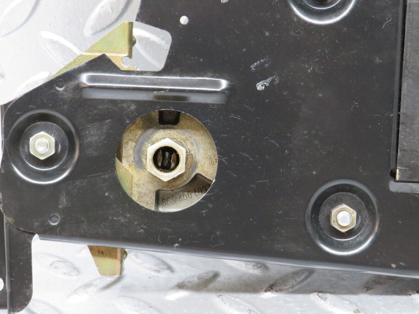 28119 Mercedes-Benz W123 280E Sunroof Motor With Bracket 0008202807