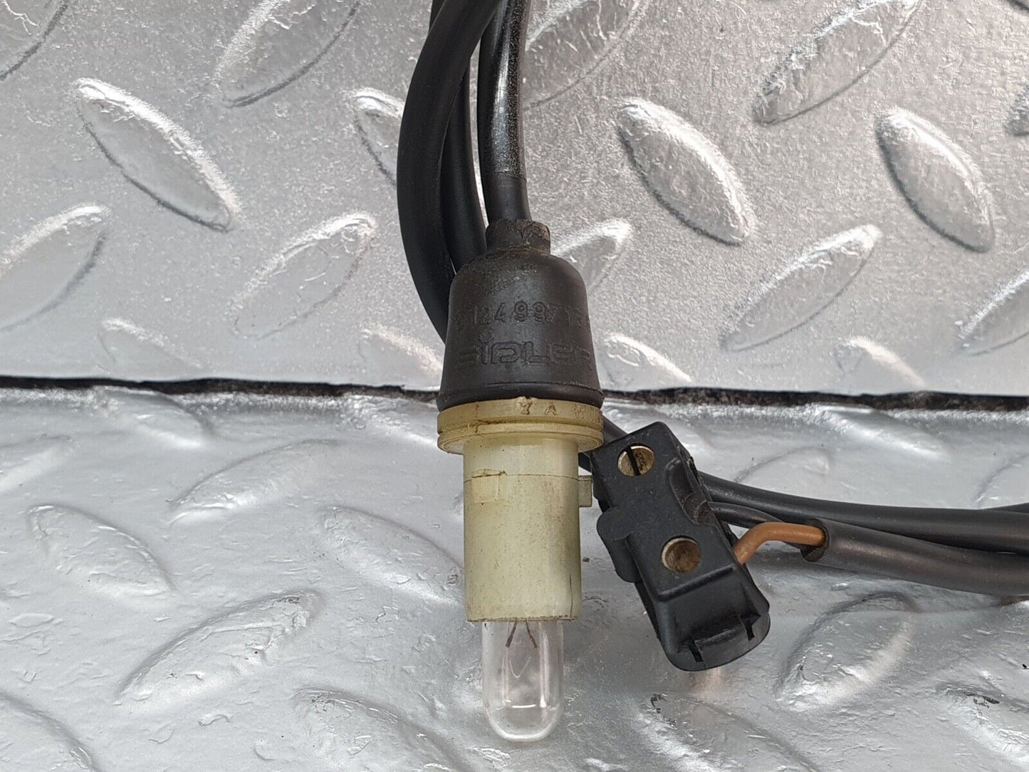43005 Mercedes-Benz W201 190 Front Wing Indicator Cable Wire 1249971881