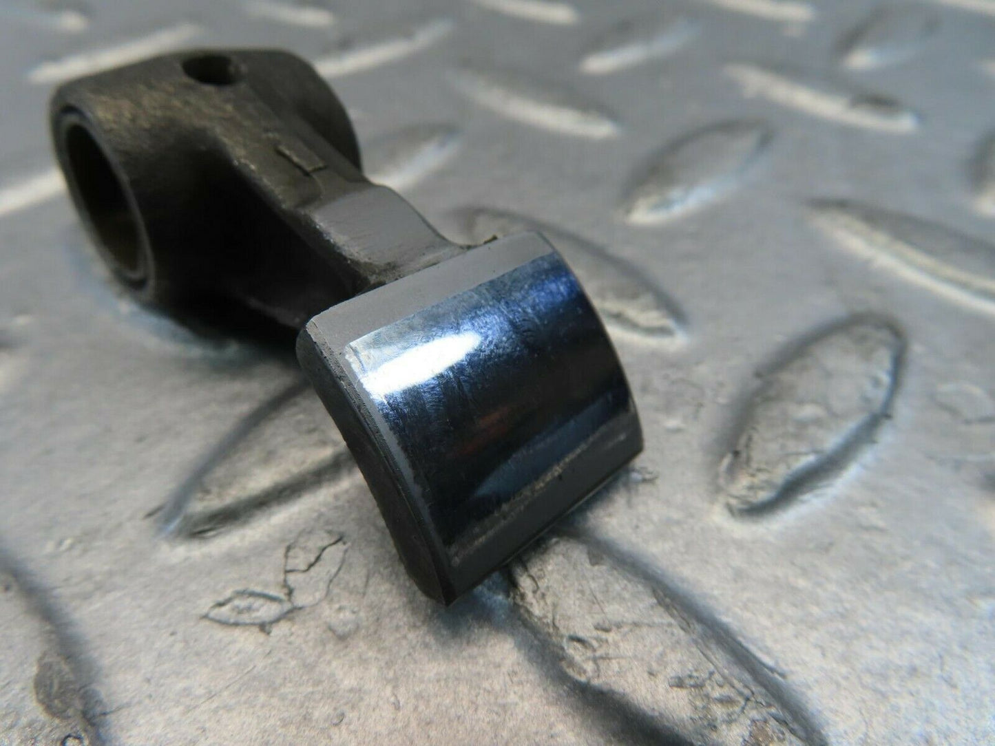 10975 Mercedes-Benz W115 220D Rocker Arm
