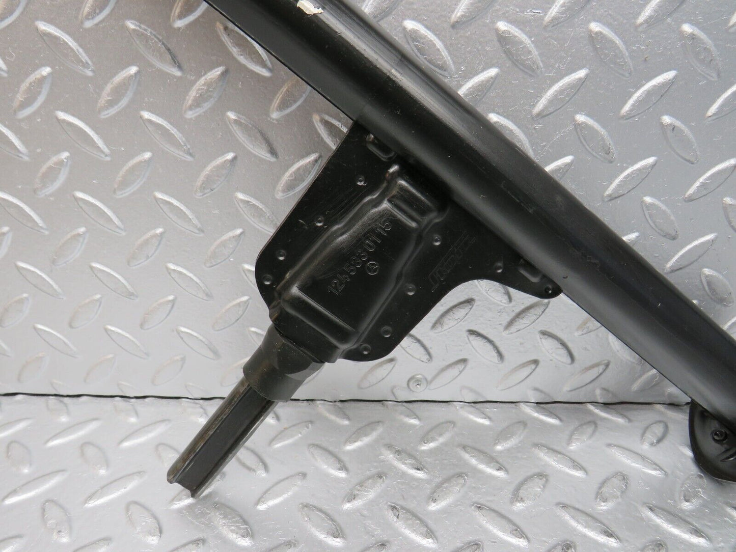 32552 Mercedes-Benz S124 300TE Wagon Car Jack 1245830115
