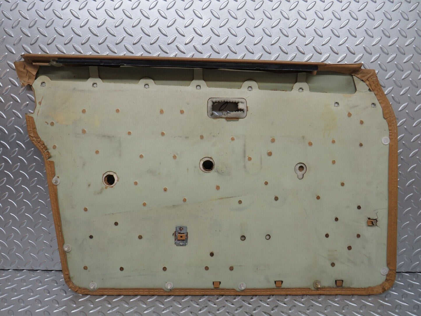 28550 Mercedes-Benz W123 230E Front Right Door Card Beige