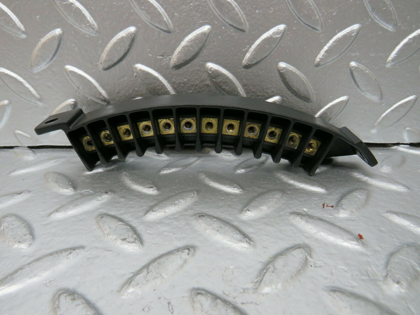 24420 Mercedes-Benz S124 220TE Wagon Cable Connector Terminal Block 2015400669