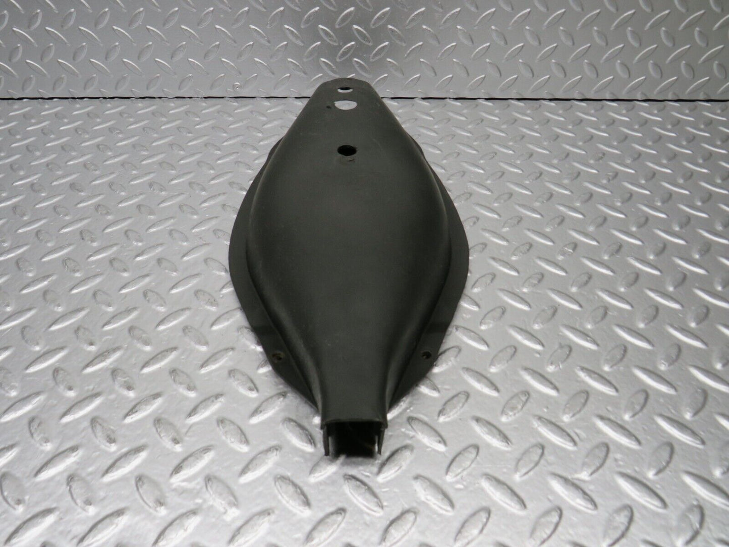 30762 Mercedes-Benz W201 190E 2.0L Rear Control Arm Cover 2013520588