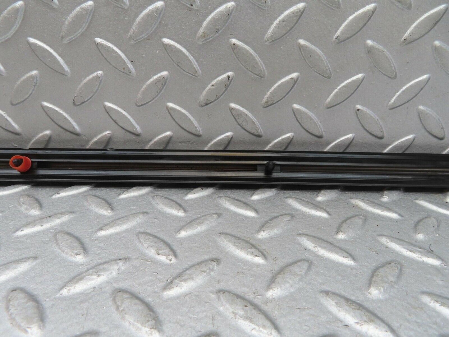 13448 Mercedes-Benz W123 200 Front Left Door Centre Moulding Trim
