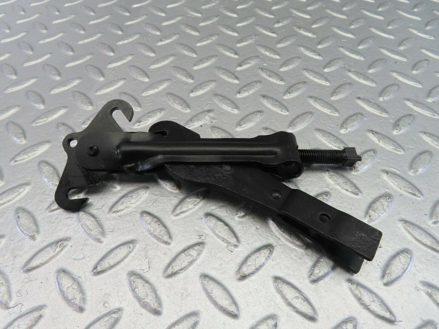 10850 Mercedes-Benz W123 230E Handbrake Adjusting Handbrake Regulator