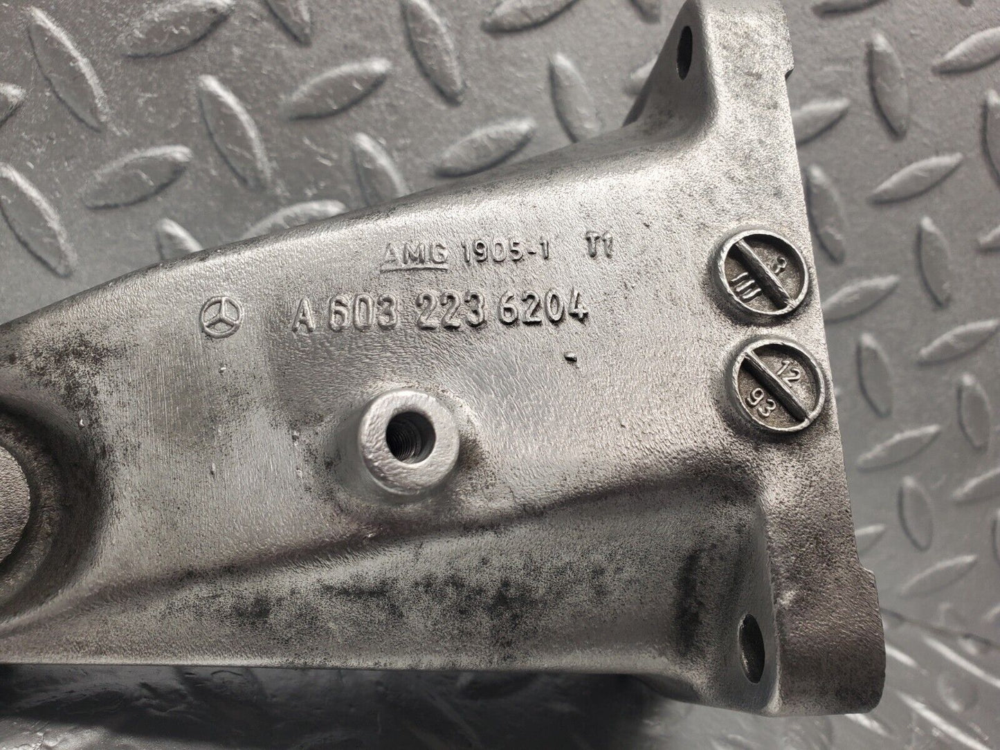 46167 Mercedes-Benz W124 280E Engine Mount Bracket Right Side 6032236204