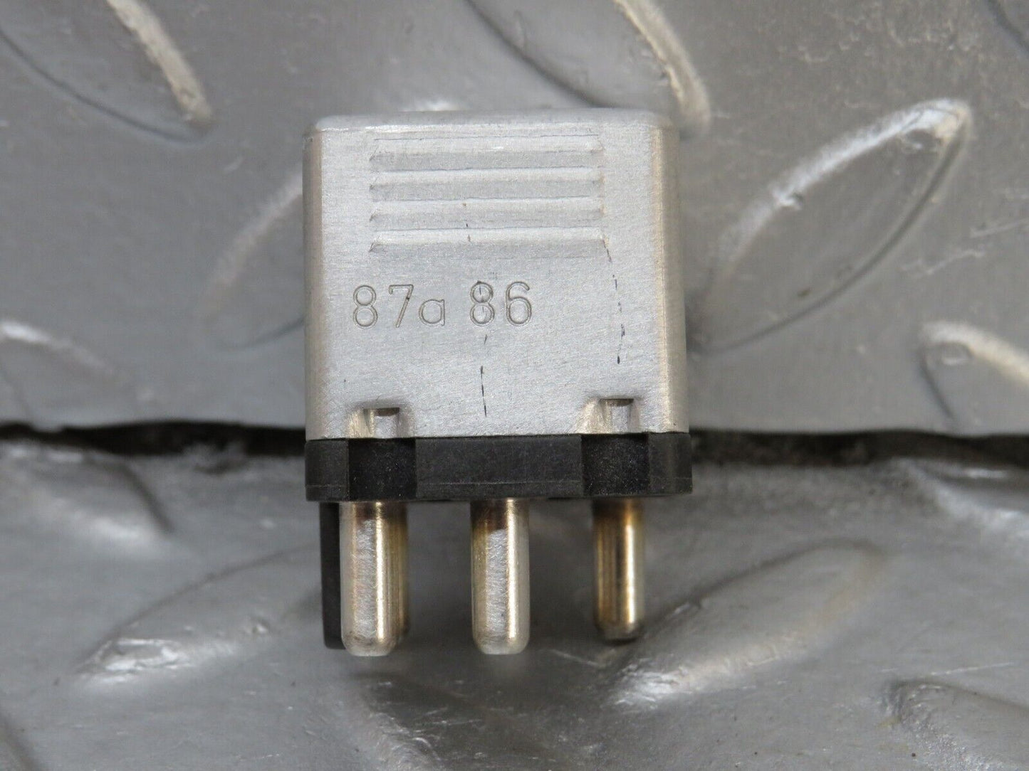 34448 Mercedes-Benz C126 380SEC Coupe Multi Purpose Relay 0015420219