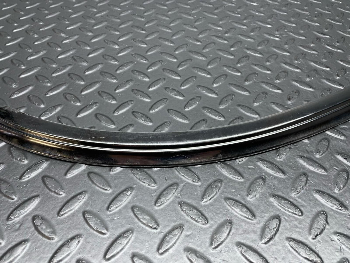 40520 Mercedes-Benz W108 Rear Windscreen Chrome Frame