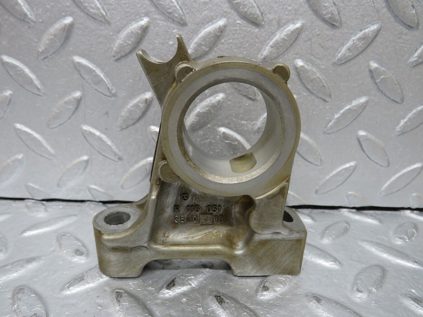 37115 Mercedes-Benz C126 420SEC Coupe Camshaft Tower Bearing 1160513610