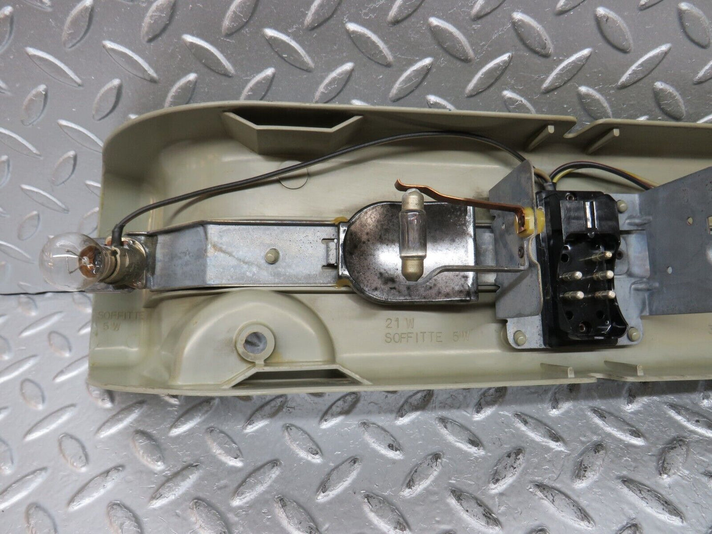 32688 Mercedes-Benz C107 350SLC Coupe Tail Light Bulb Holder Left Side