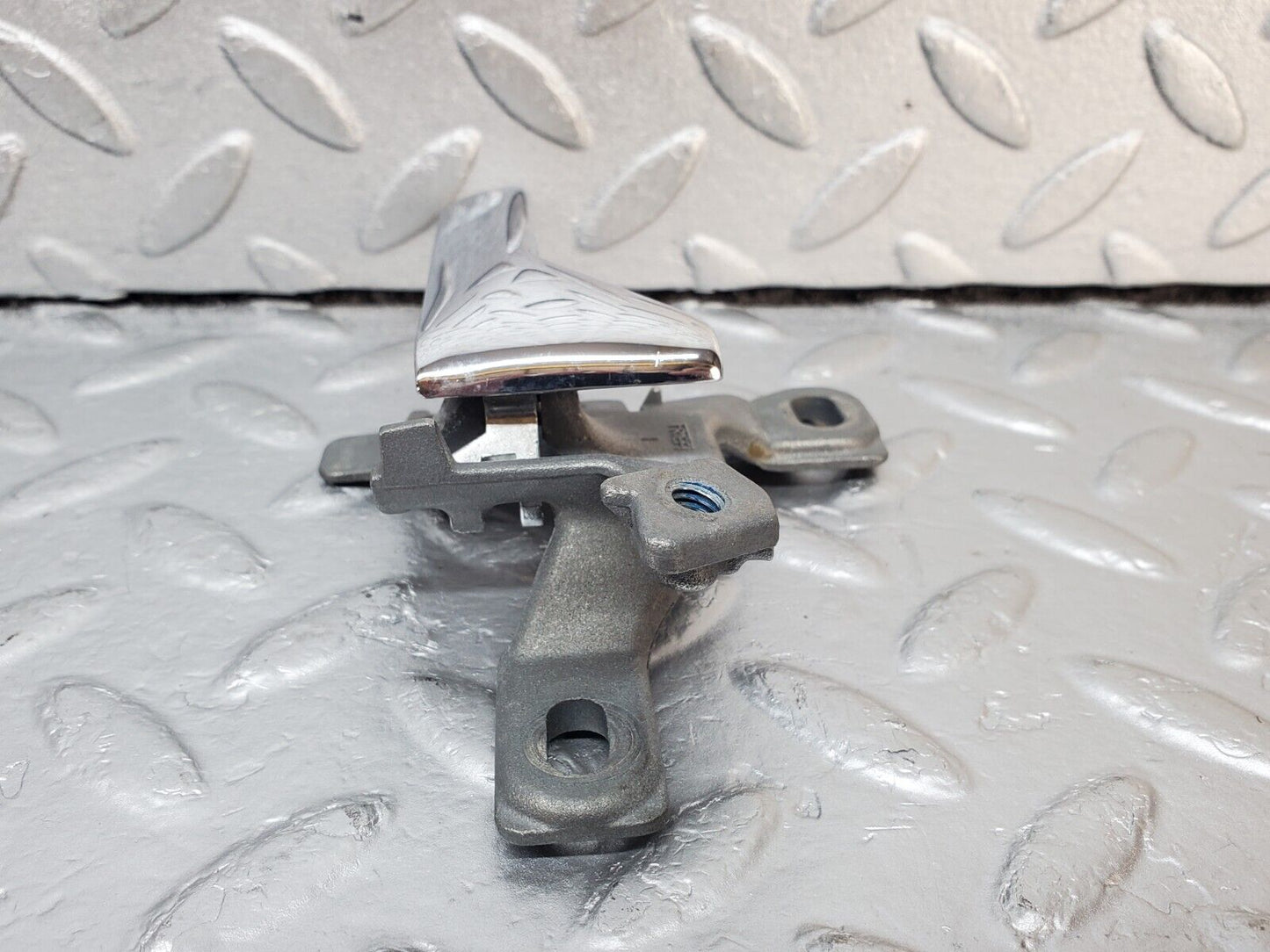 45560 Mercedes-Benz W126 420SE Right Door Interior Handle