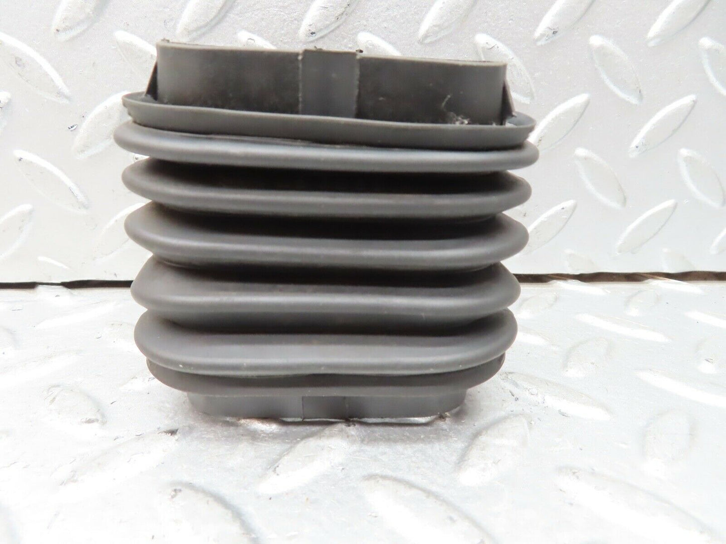 19628 Mercedes-Benz C140 CL420 Coupe Door Wire Protector Rubber 1408210597