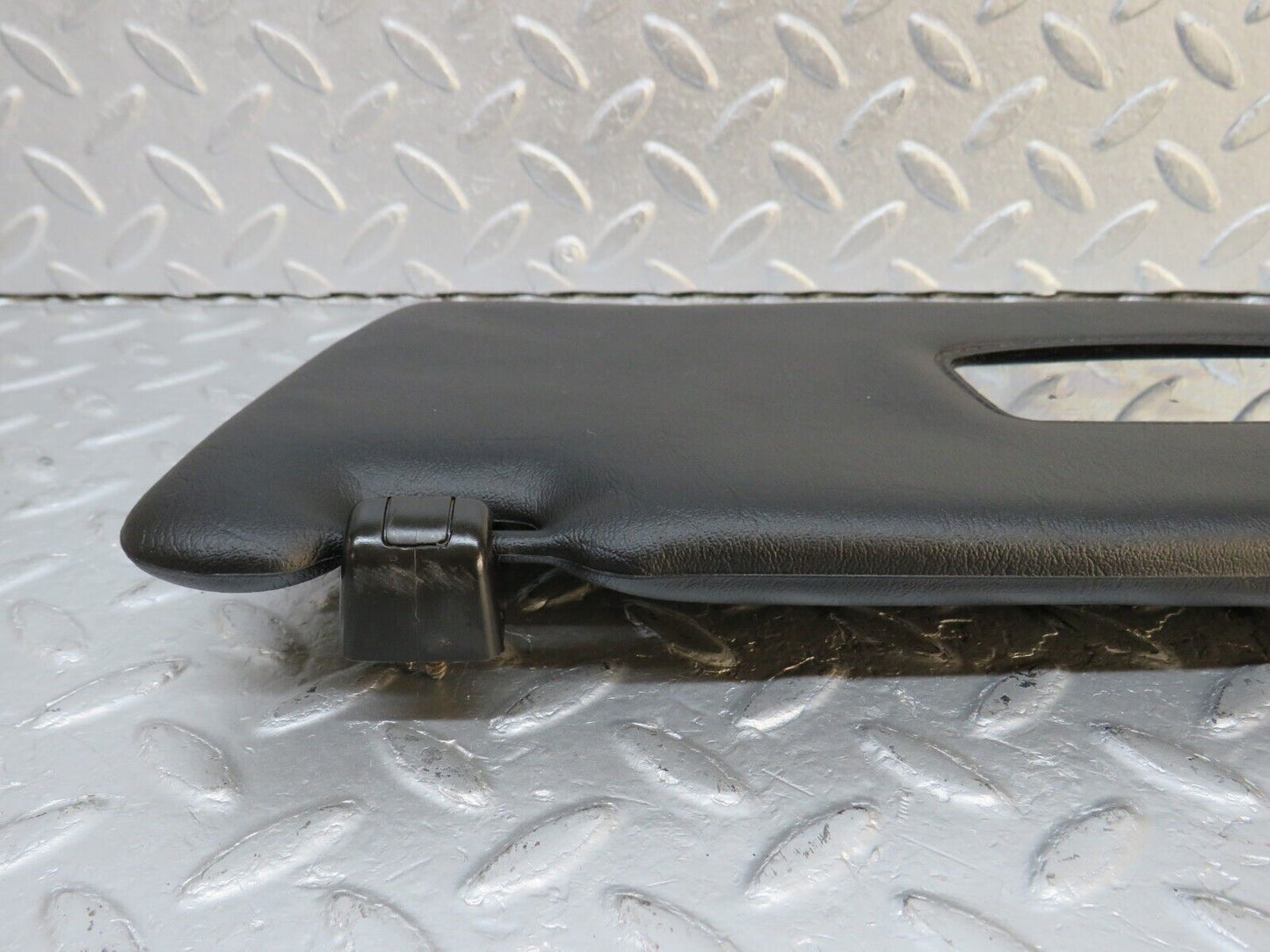 40565 Mercedes-Benz W123 300D Sun Visor Left Black