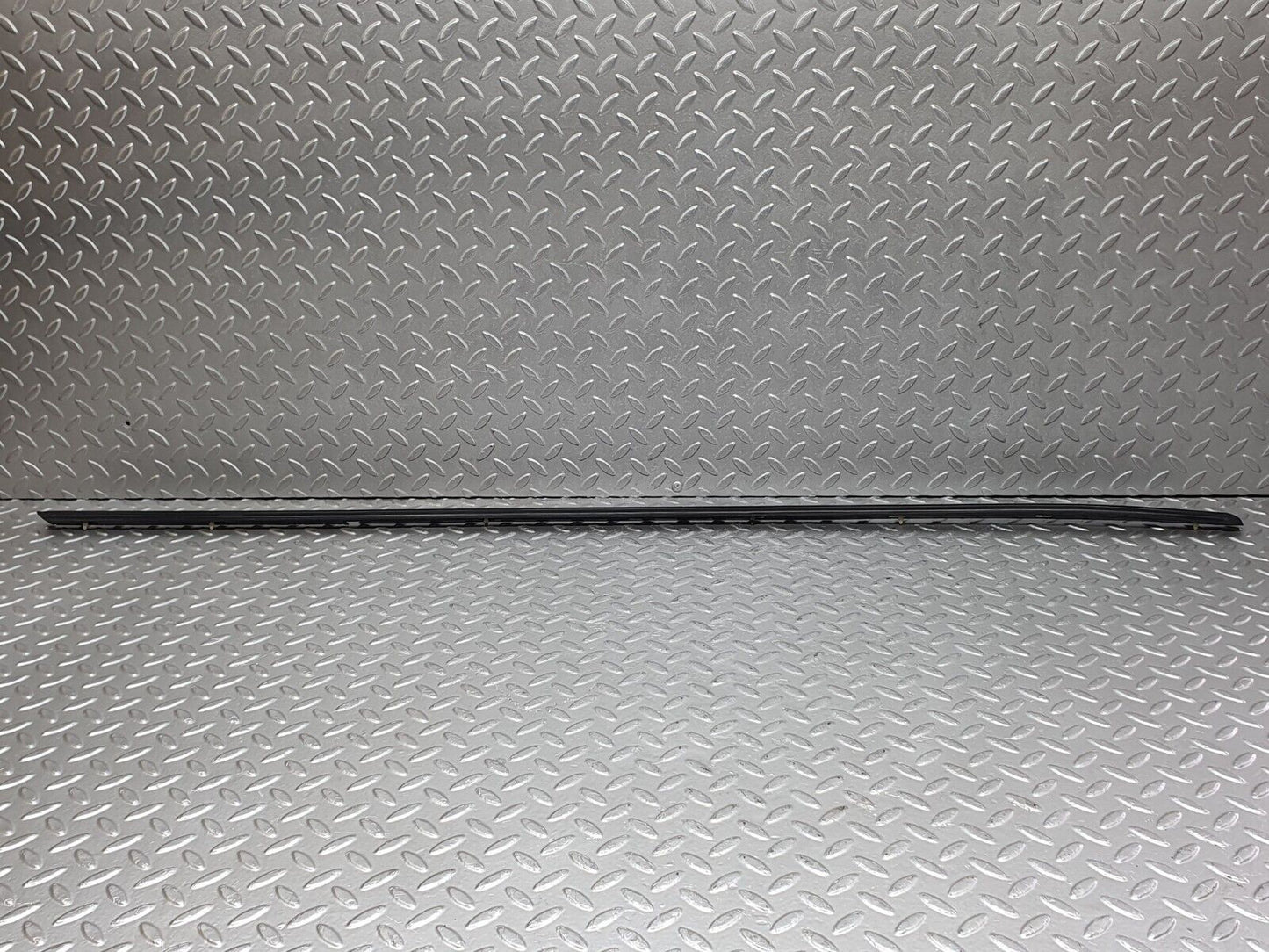 43459 Mercedes-Benz W108 280SE Front Right Fender Centre Moulding Trim