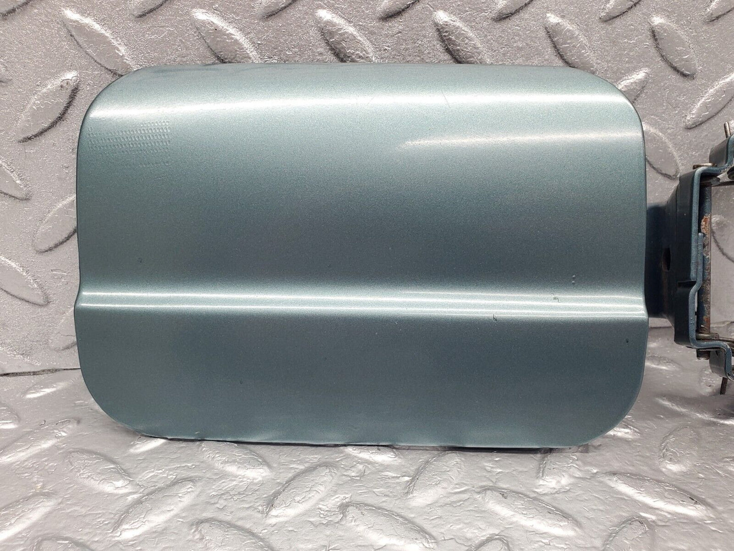 46482 Mercedes-Benz C123 280CE Coupe Fuel Tank Flap Cap 1235840039