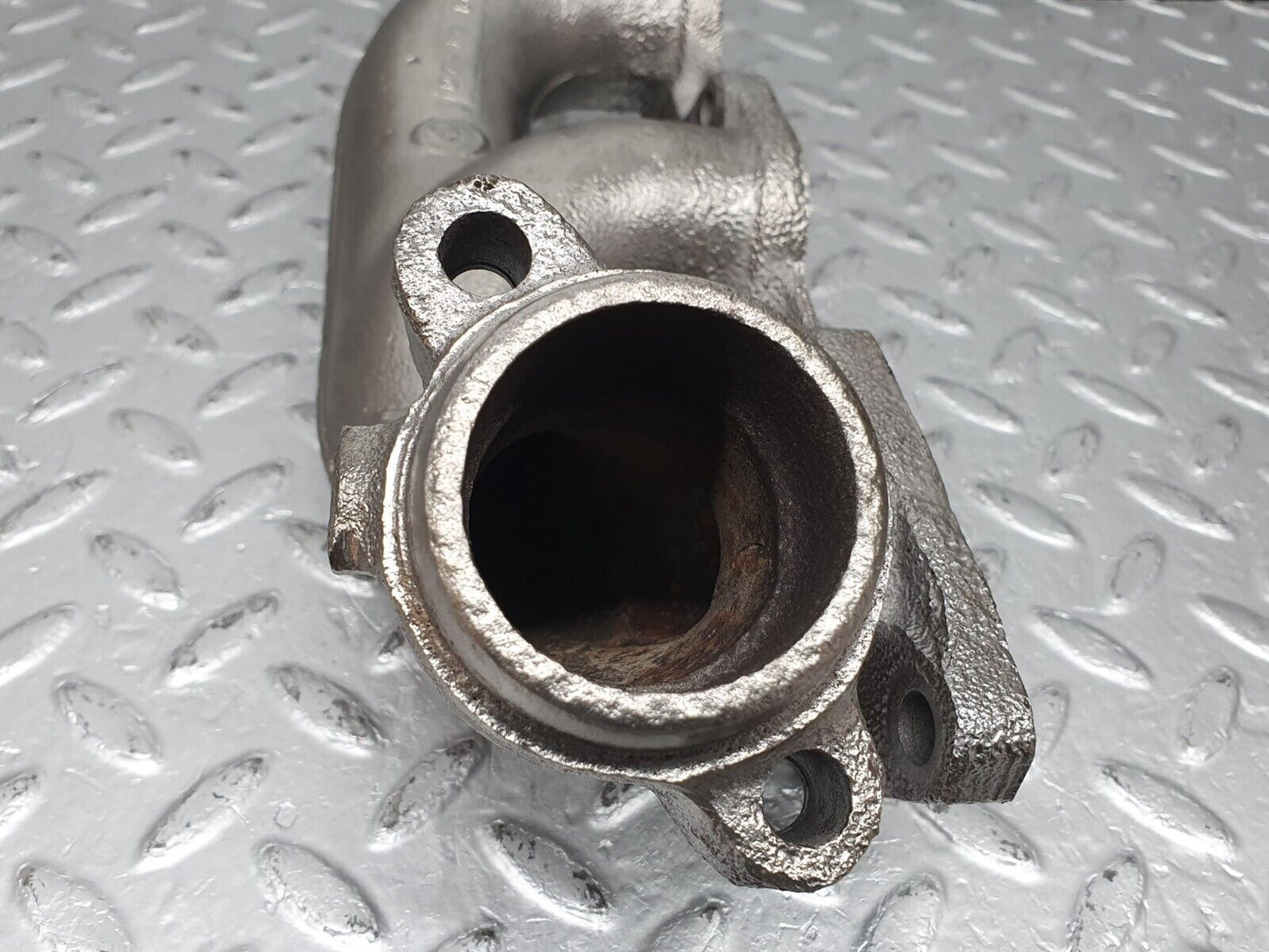 41202 Mercedes-Benz W126 300SE Exhaust Manifold Cylinder 4-6 1031422202