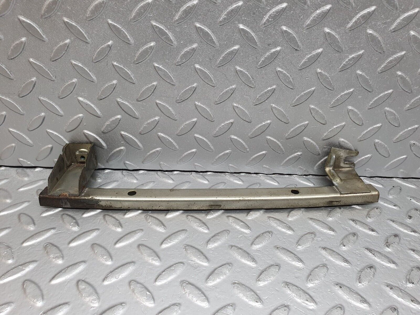 41068 Mercedes-Benz W126 300SE Rear Right Door Window Channel