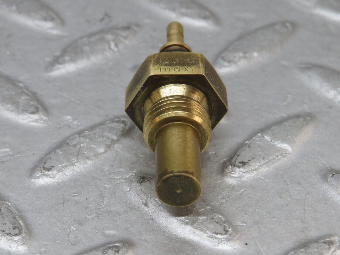 35790 Mercedes-Benz R107 280SL Coolant Temperature Sensor Beru 0055422617