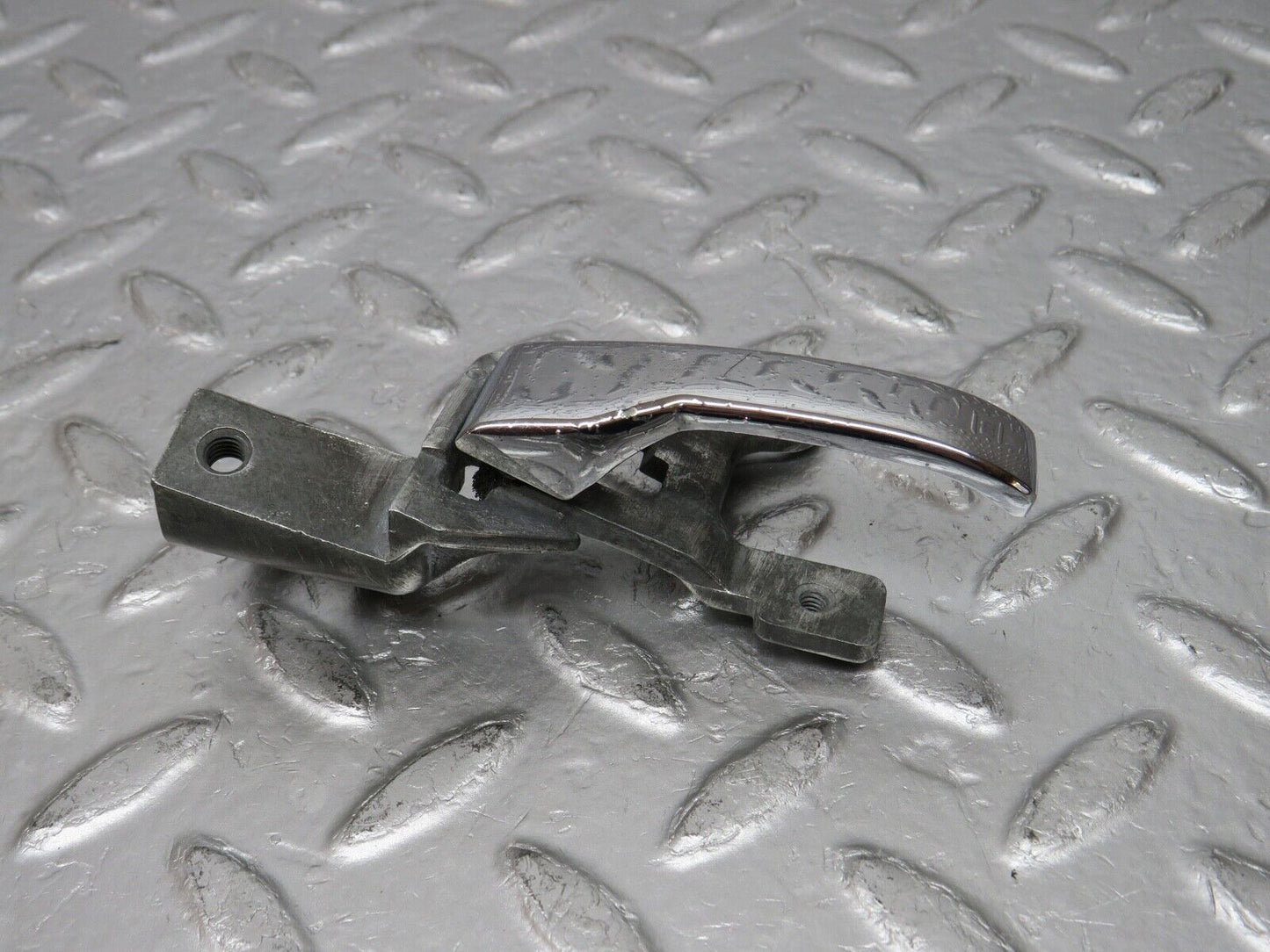 31007 Mercedes-Benz W123 230E Right Door Opener Door Handle 1237600261