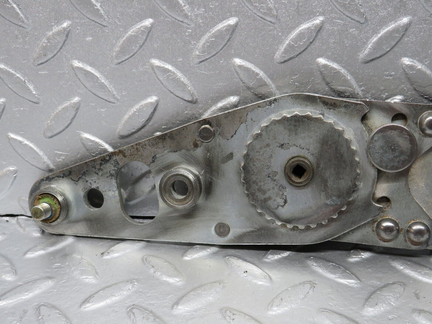 40016 Mercedes-Benz R107 350SL Front Left Seat Hinge 0009109586