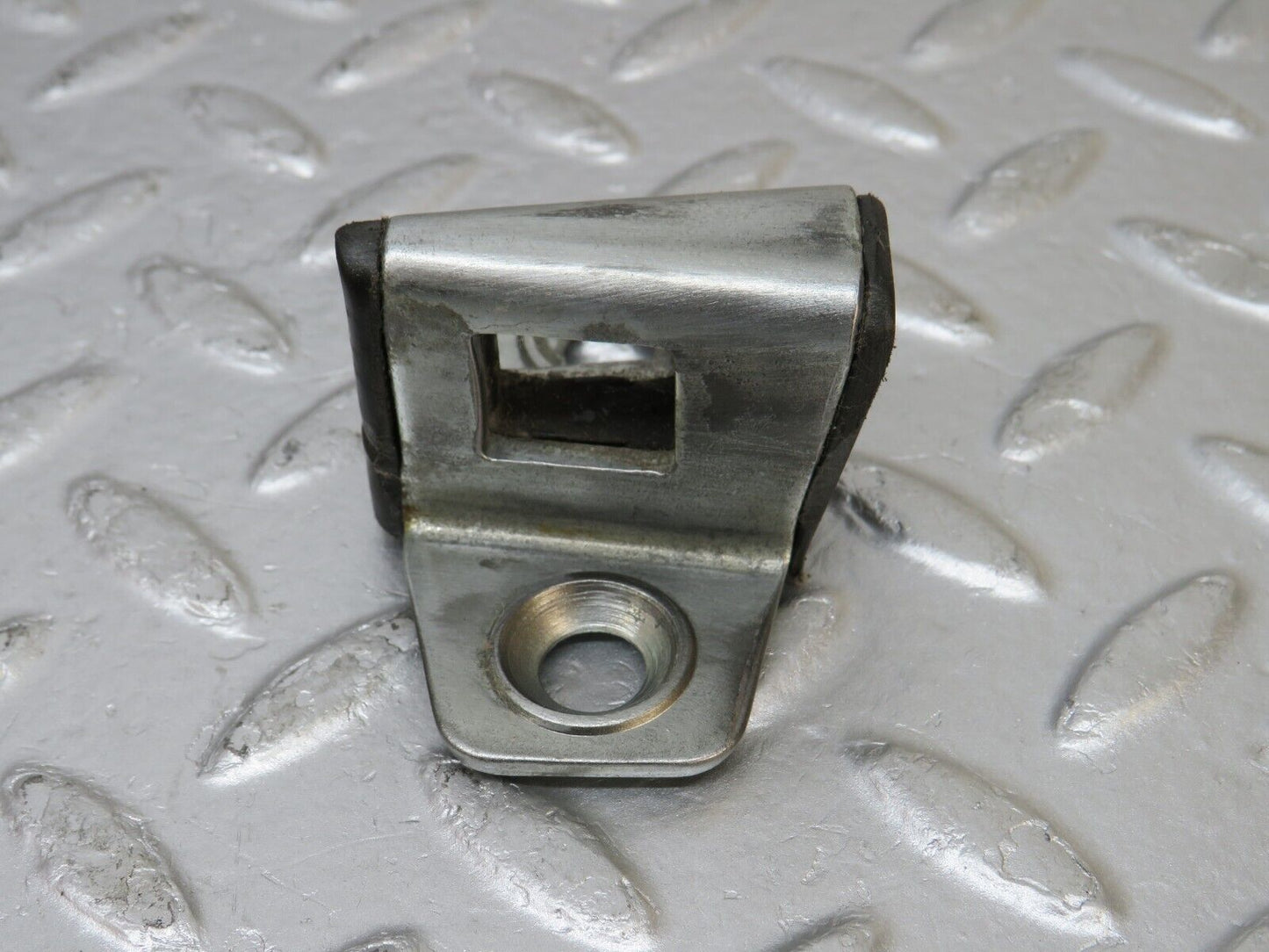 33898 Mercedes-Benz W124 260E Door Lock Latch
