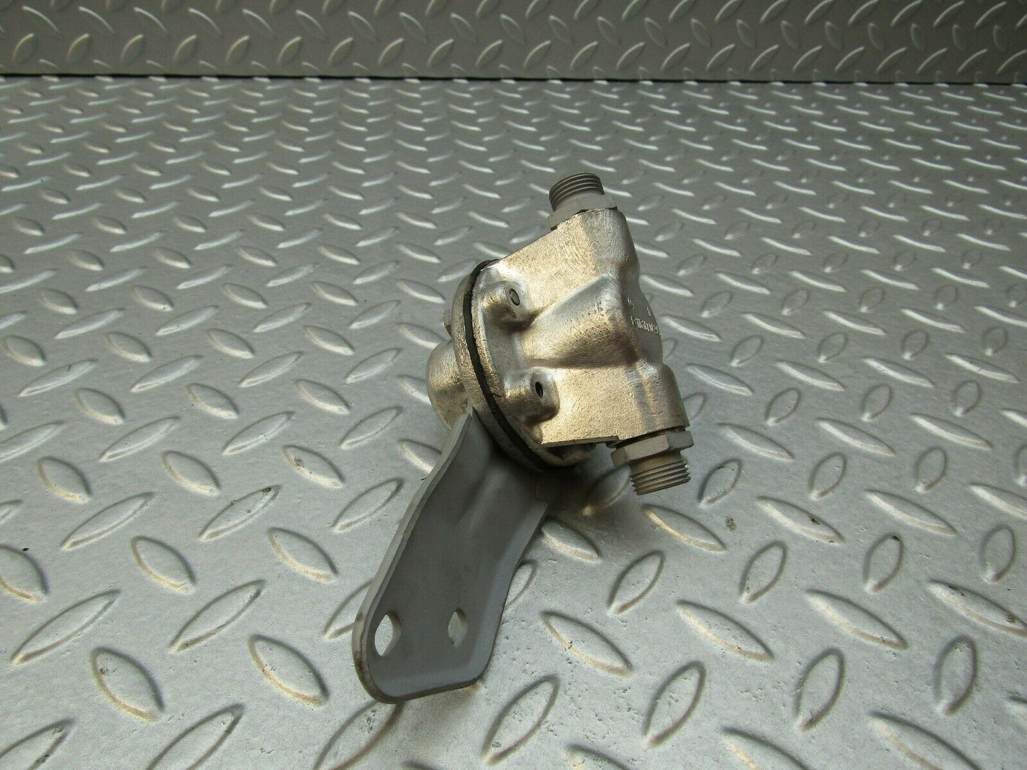 3346 Mercedes-Benz W116 350SE Oil Pressure Damper 1161870494