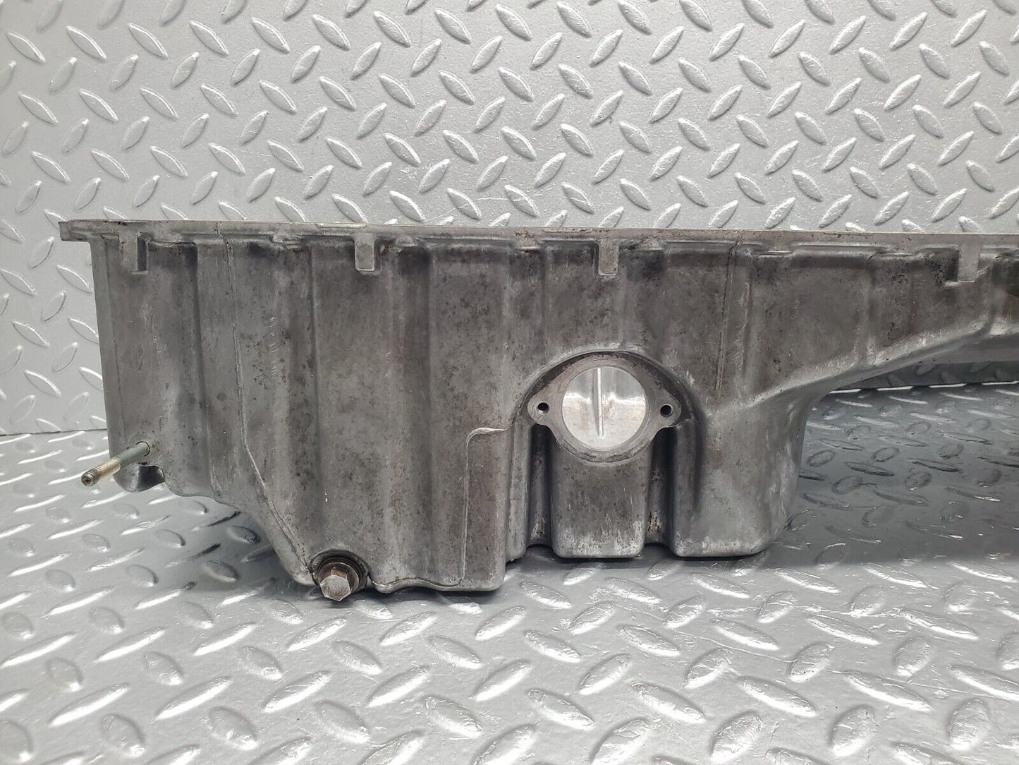 46231 Mercedes-Benz W124 280E Oil Pan Oil Sump 1040141202