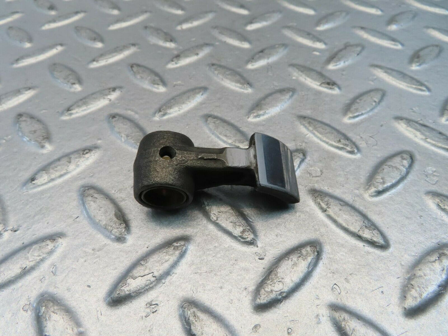 10975 Mercedes-Benz W115 220D Rocker Arm