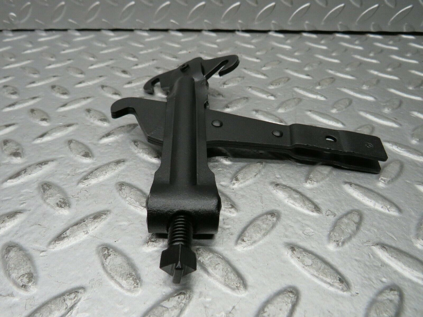 22149 Mercedes-Benz S123 280TE Wagon Handbrake Adjusting Handbrake Regulator