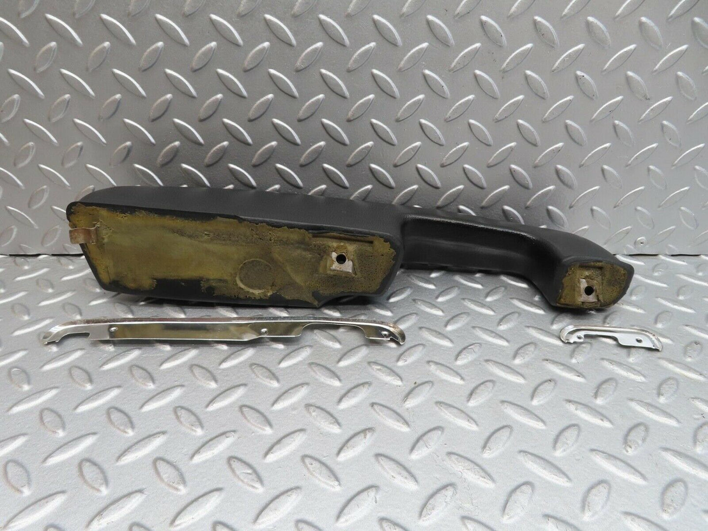 14204 Mercedes-Benz W116 350SE Front Right Interior Door Handle Black