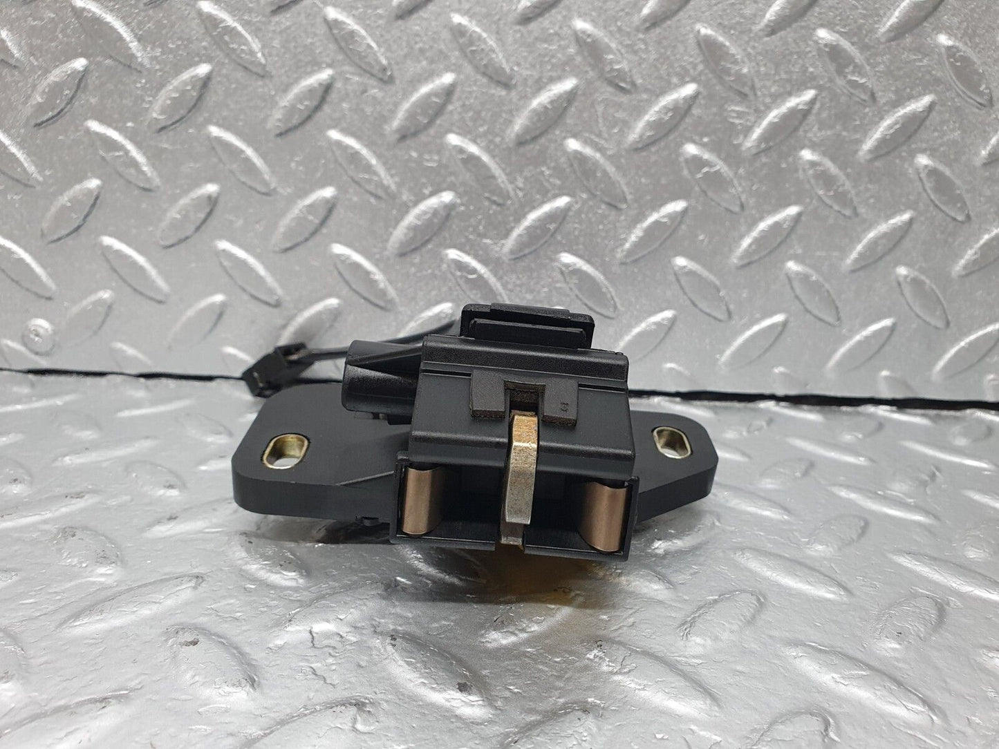 42232 Mercedes-Benz R129 320SL Coupe Trunk Lock 1298001810