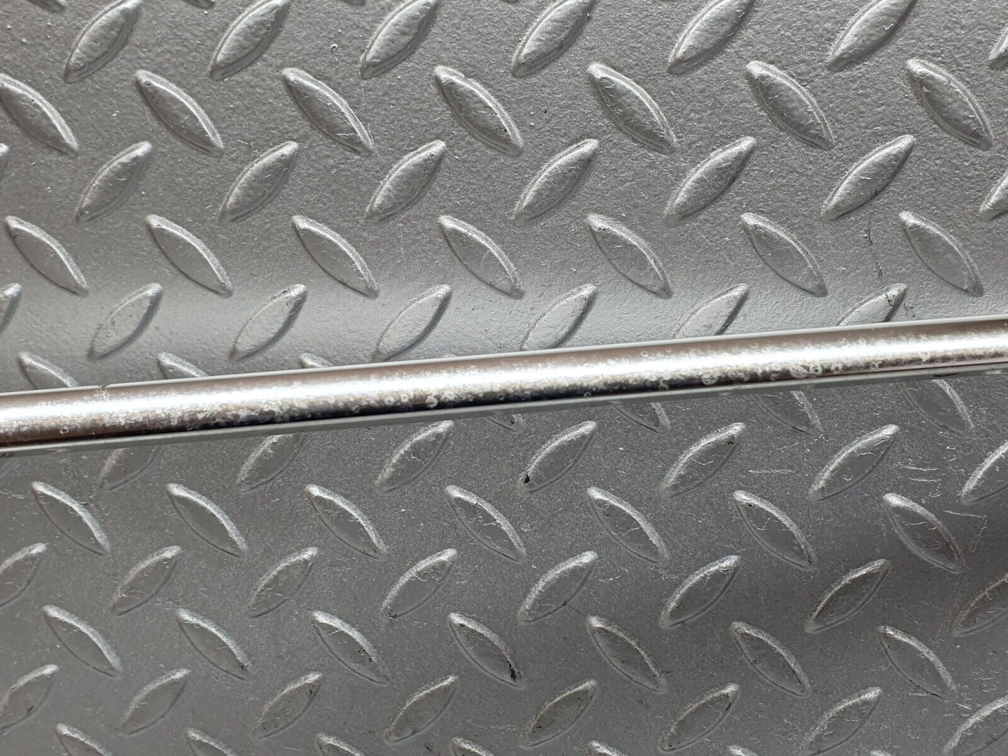 41262 Mercedes-Benz W126 300SE Roof Chrome Trim Left Side