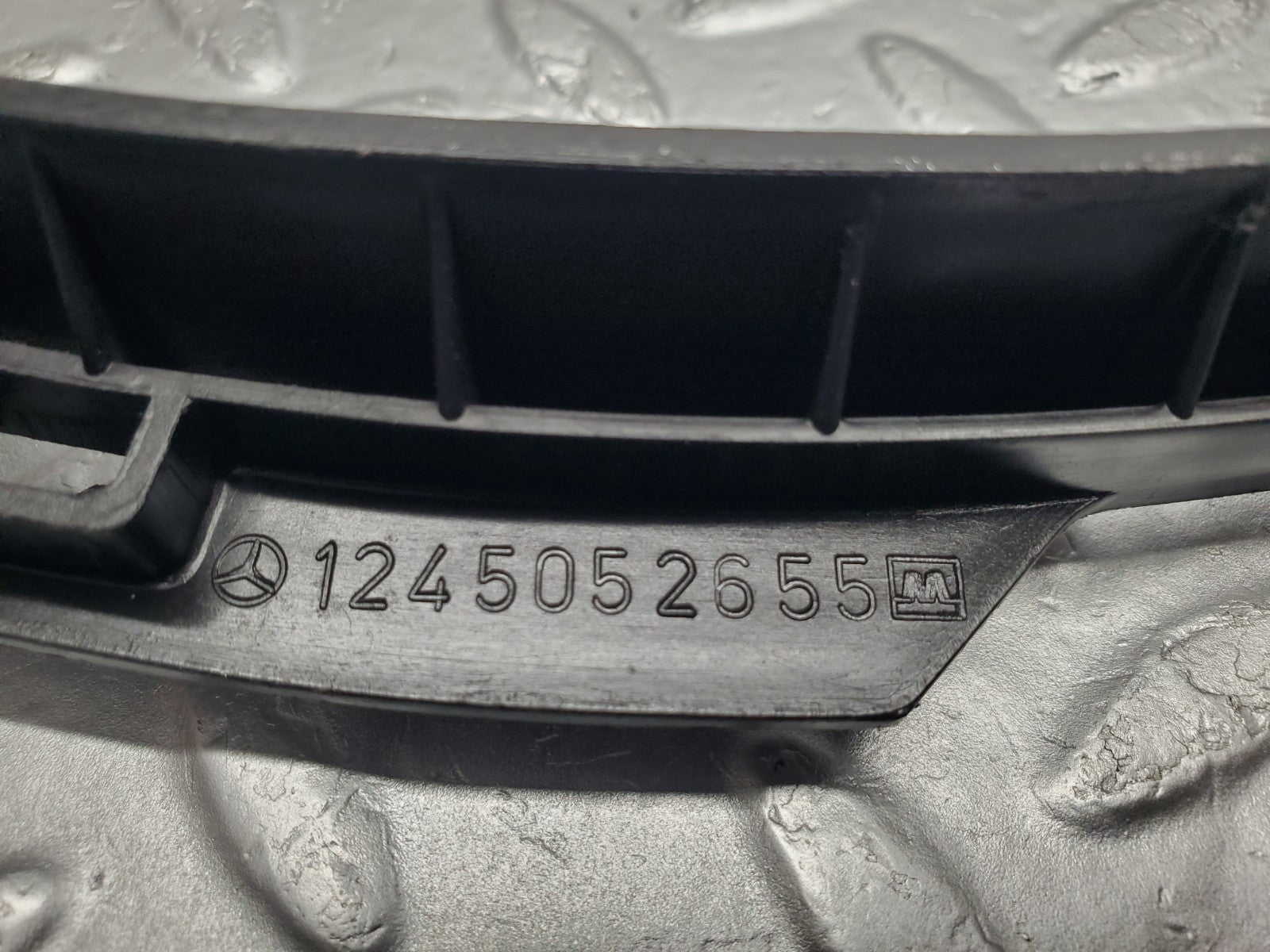 46928904