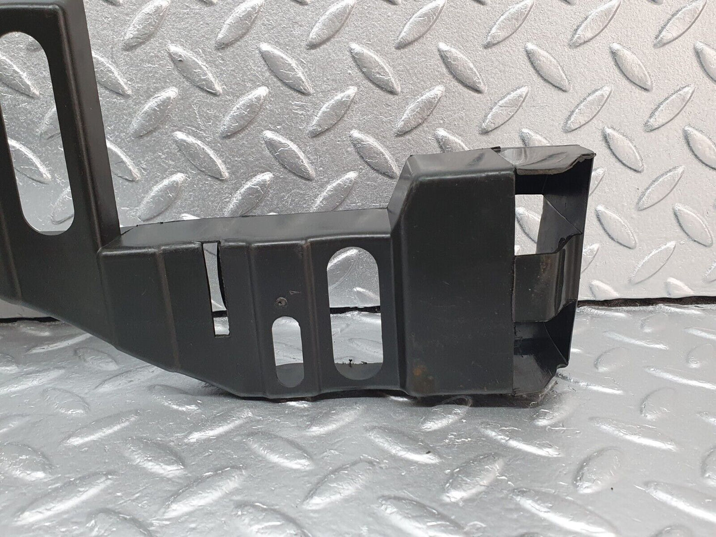 41737 Mercedes-Benz W202 C200 Car Jack Holder Cover 2028990414
