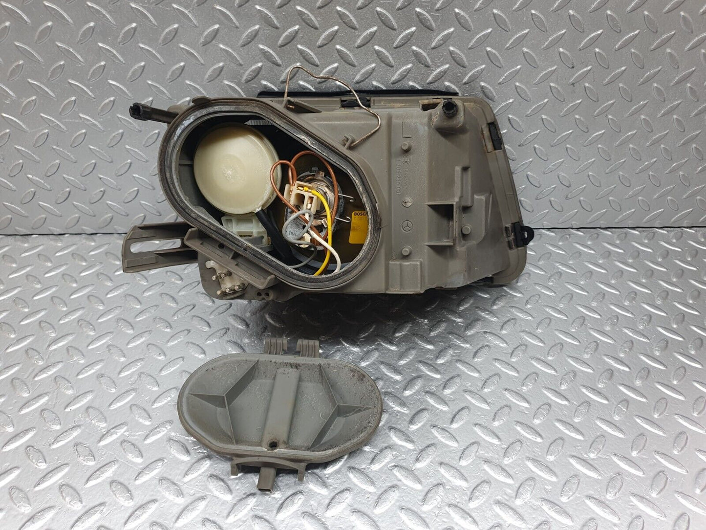 43620 Mercedes-Benz C126 380SEC Coupe Headlight Left Bosch 1268203561 1305620483
