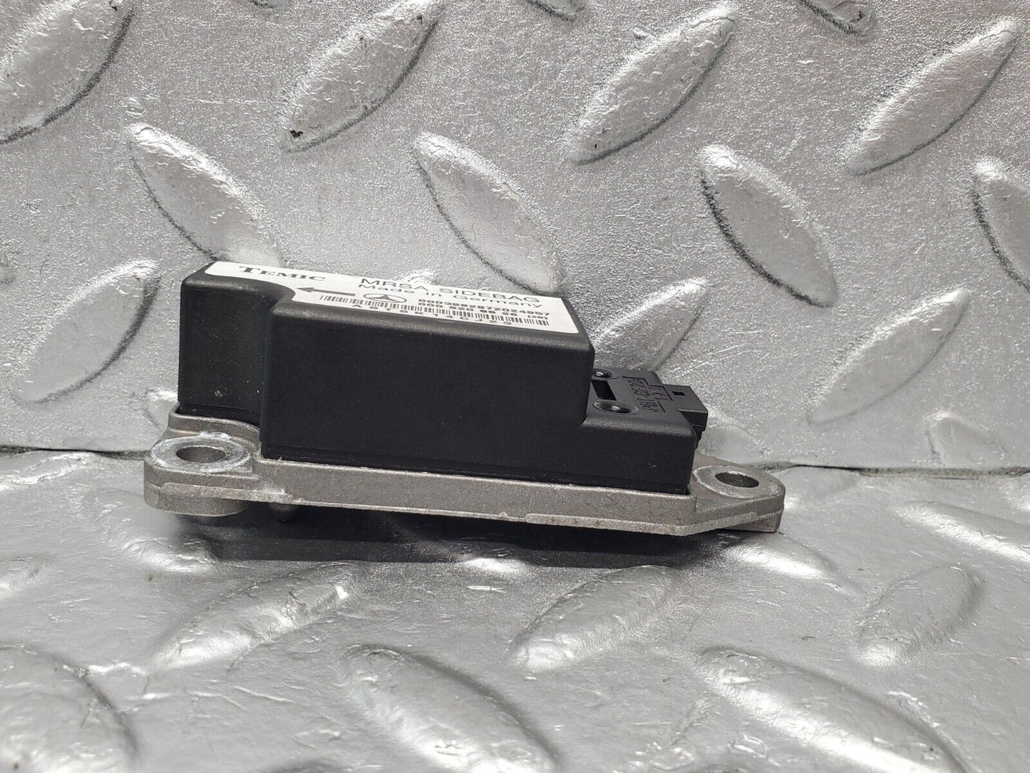 46791 Mercedes-Benz R129 320SL Coupe Airbag Crash Sensor 0008209926
