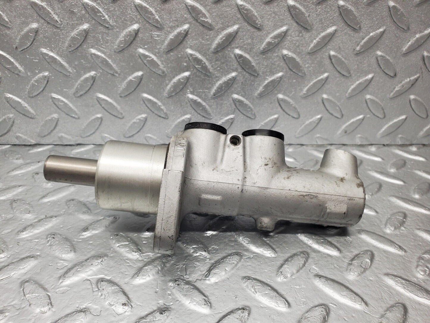 47019 Mercedes-Benz R129 320SL Coupe Brake Master Cylinder Lucas
