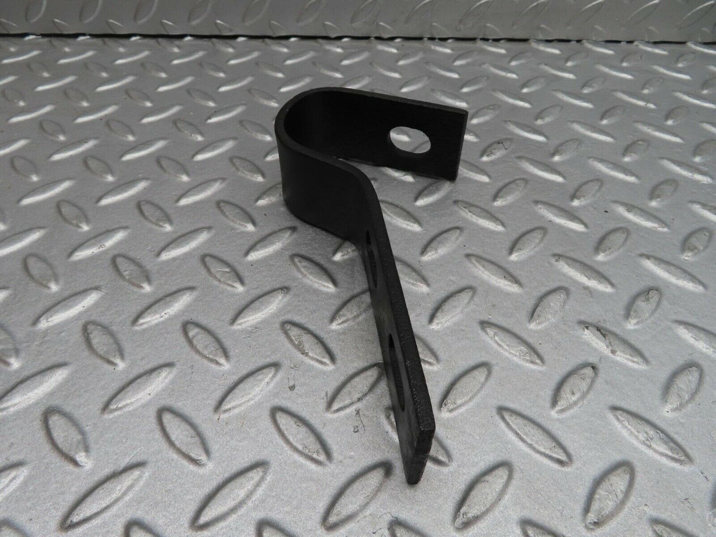 12280 Mercedes-Benz W108 280SE 3.5 Front Bumper Bracket