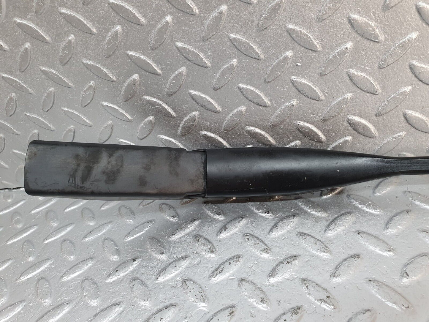 41586 Mercedes-Benz W124 200E Wiper Arm