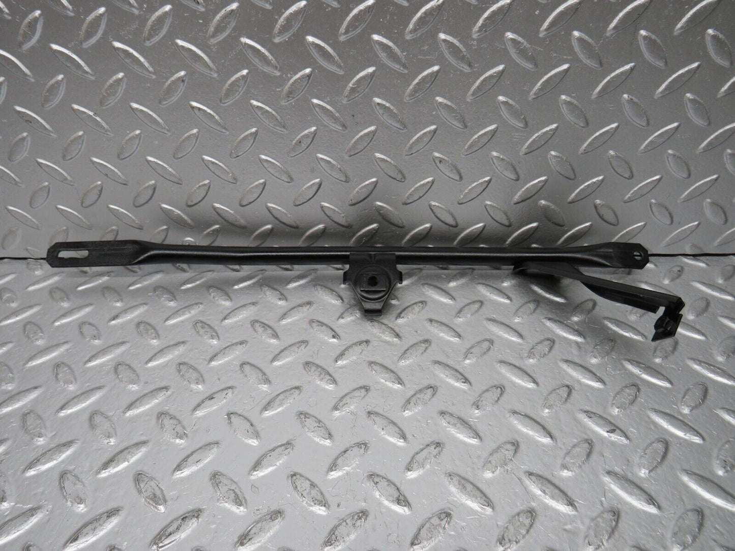 30883 Mercedes-Benz W201 190E 2.0L Horn Bracket
