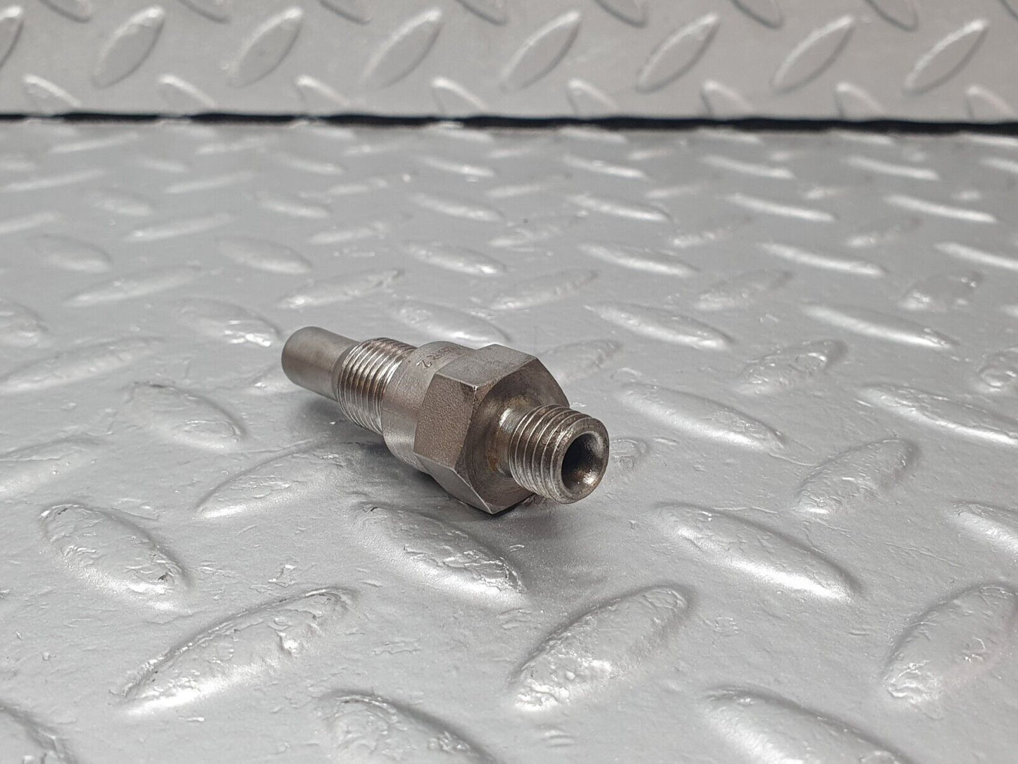 43367 Mercedes-Benz W108 280SE Fuel Injector Bosch DC8C45R2