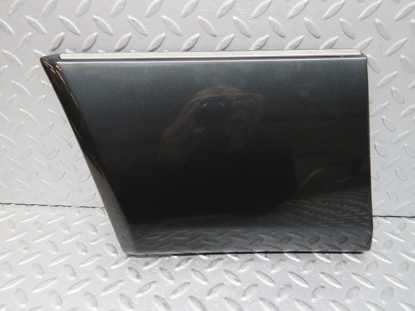 37832 Mercedes-Benz A124 320E Cabriolet Front Left Fender Moulding Trim 1246903540
