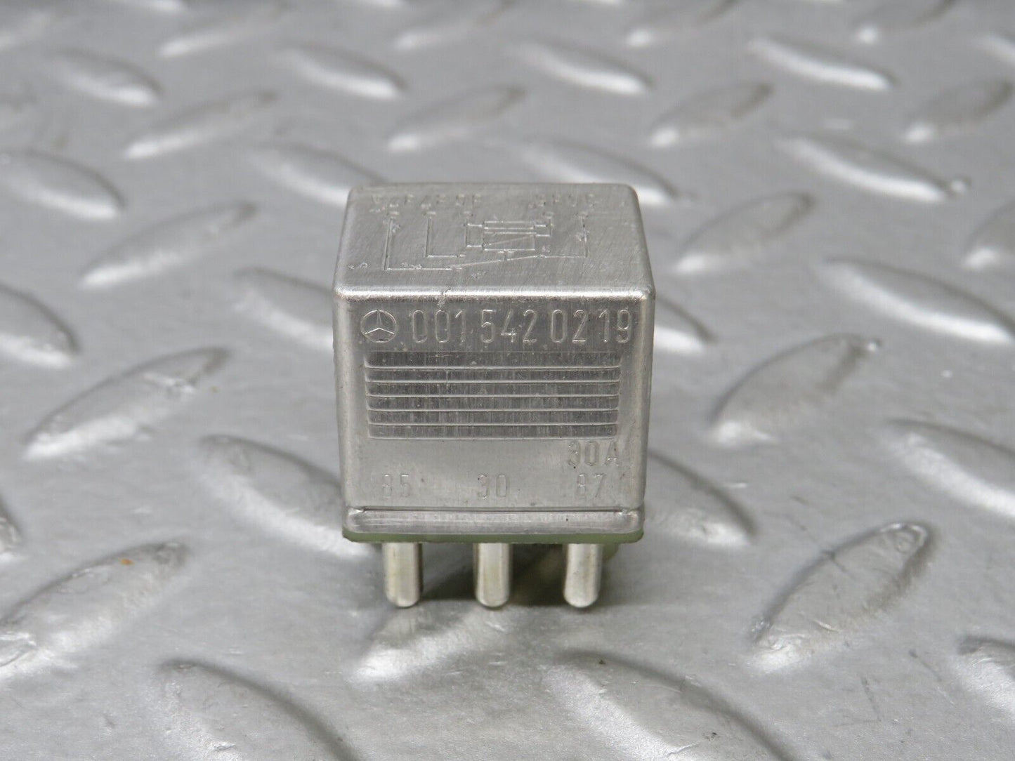 36903 Mercedes-Benz C126 420SEC Coupe Multi Purpose Relay 0015420219