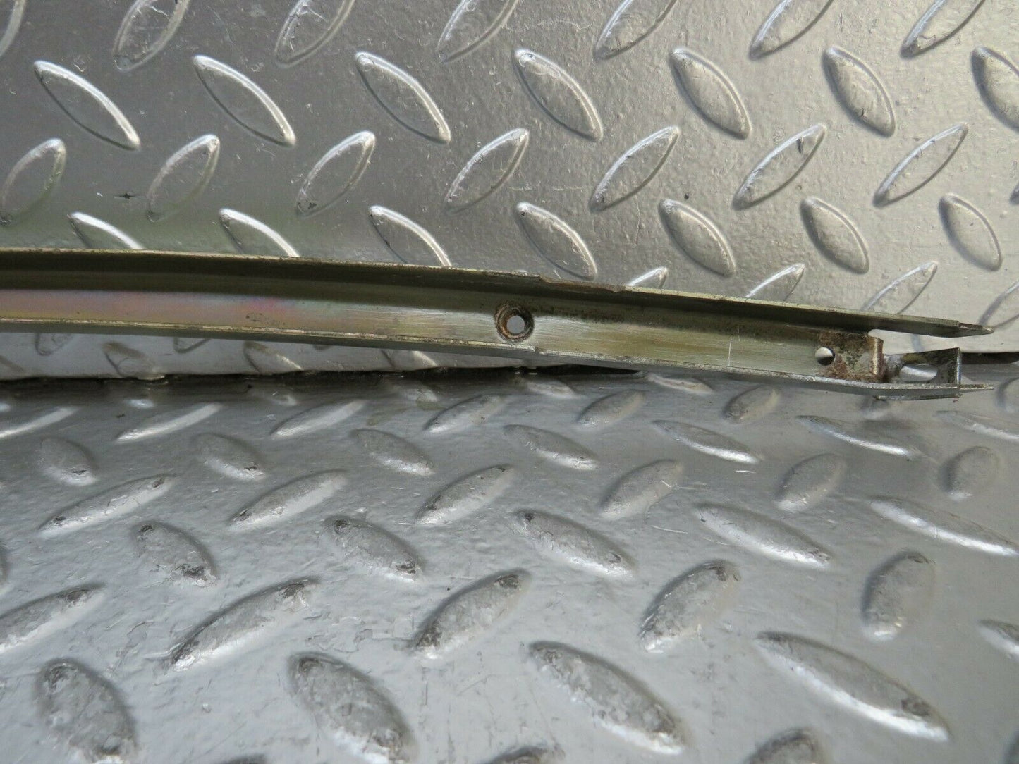 23350 Mercedes-Benz W116 350SE Front Left Door Front Window Channel