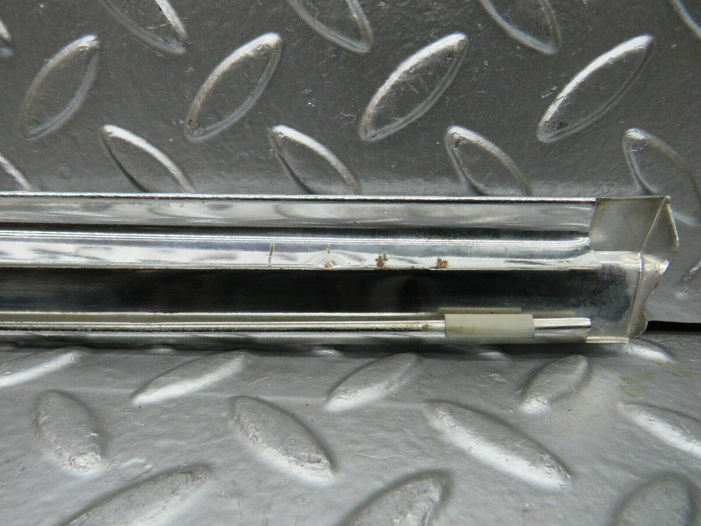 22740 Mercedes-Benz C107 450SLC Coupe Rear Left Window Chrome Trim