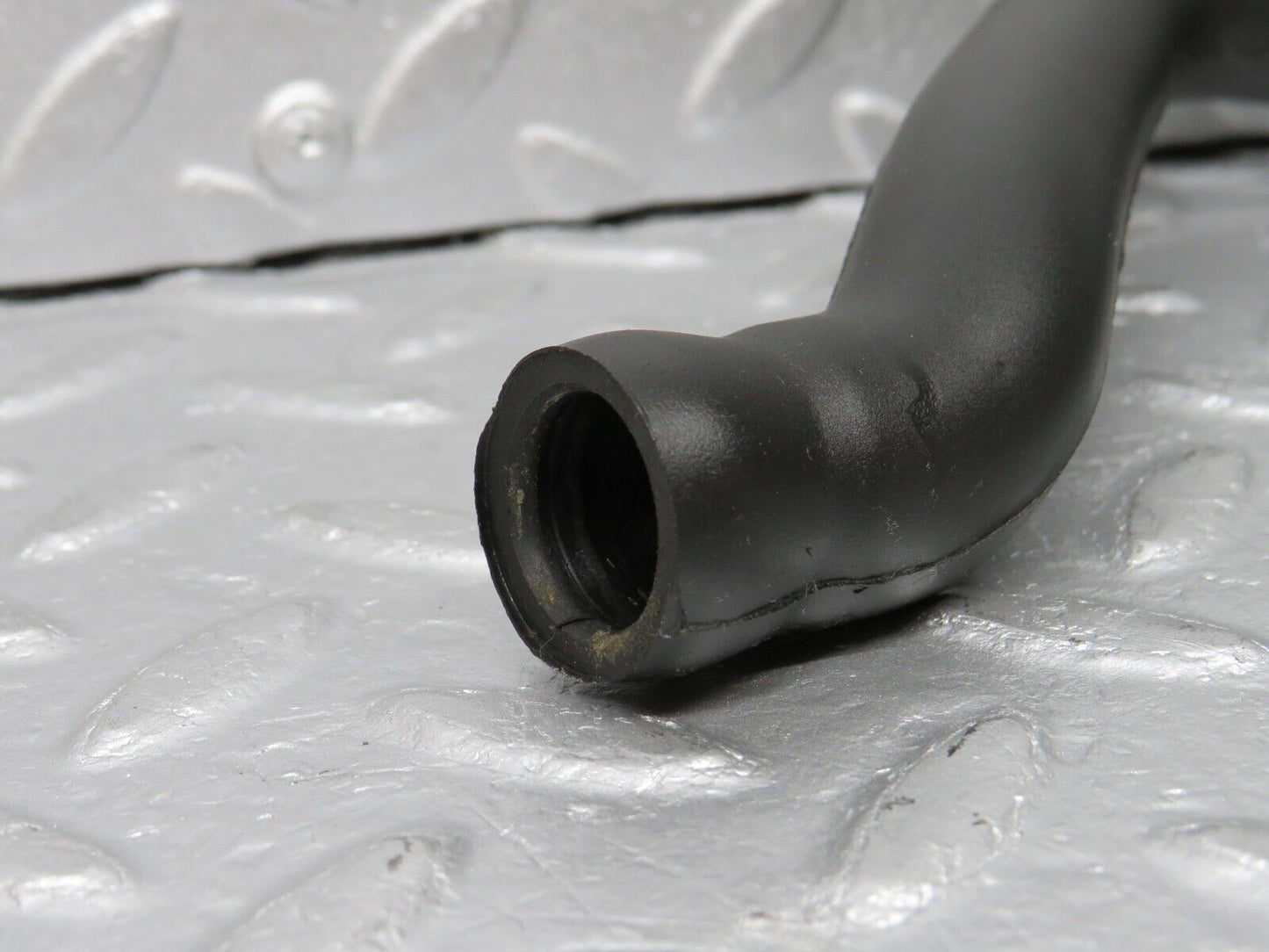 39163 Mercedes-Benz R107 500SL Air Intake Hose Pipe 1160942182