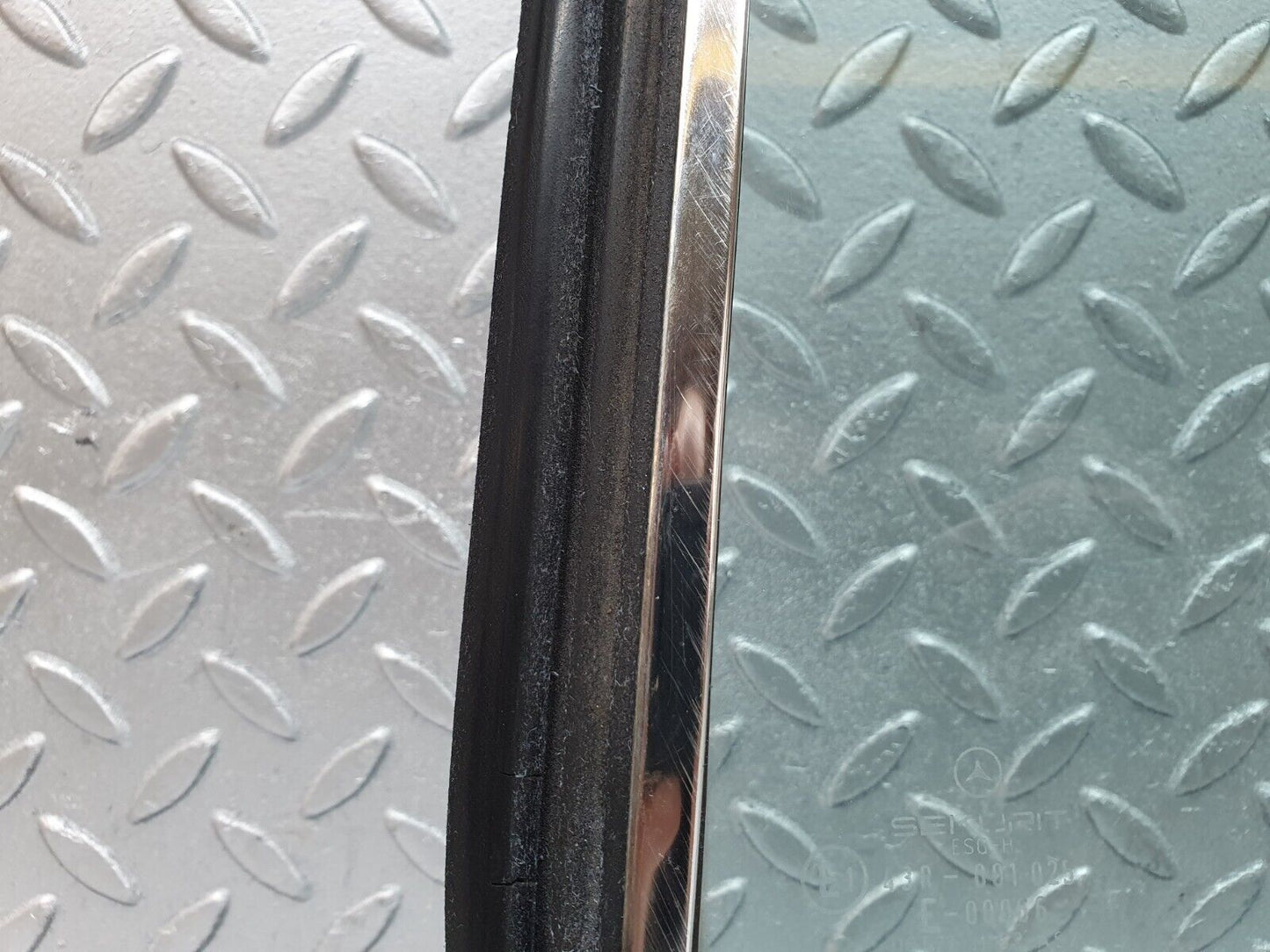 44183 Mercedes-Benz C123 230CE Coupe Rear Left Window Glass