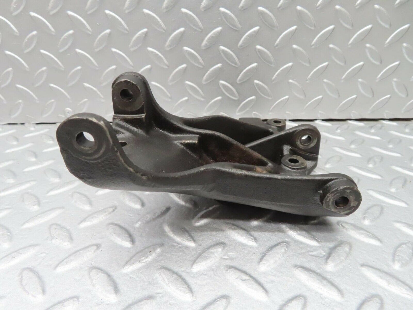 15960 Mercedes-Benz W123 280E Alternator Generator Bracket 1101550735