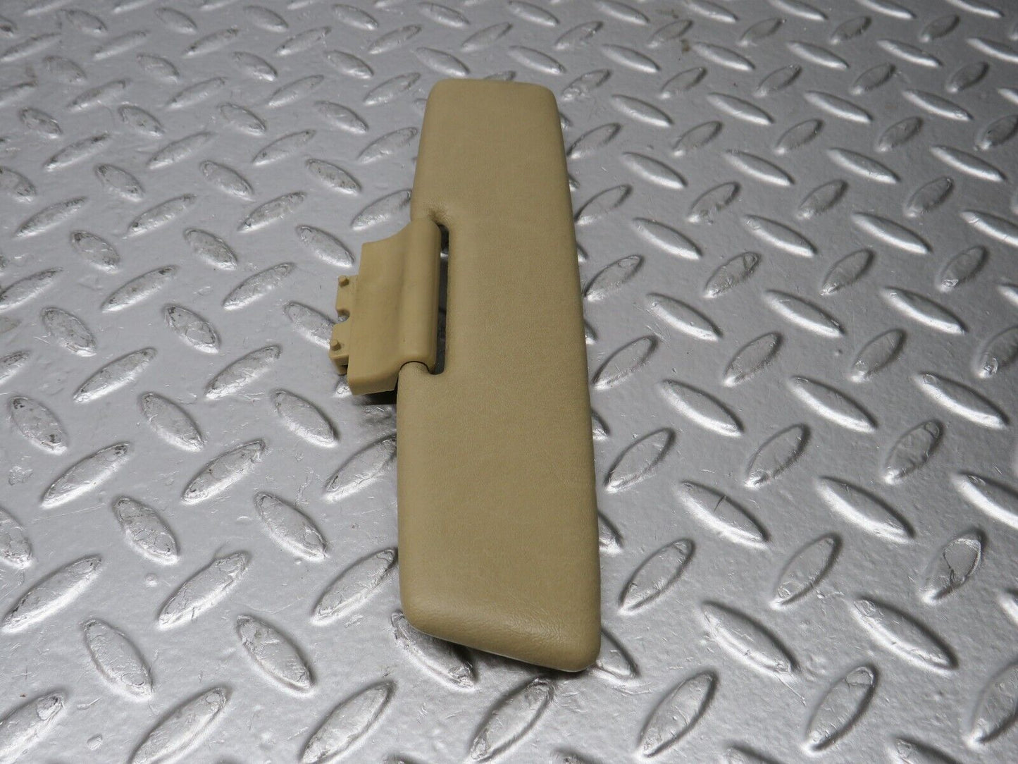 33943 Mercedes-Benz W124 260E Sun Visor Middle Beige